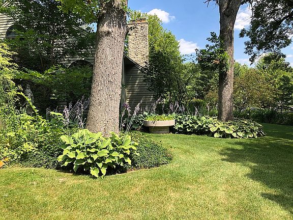Perennial plantings