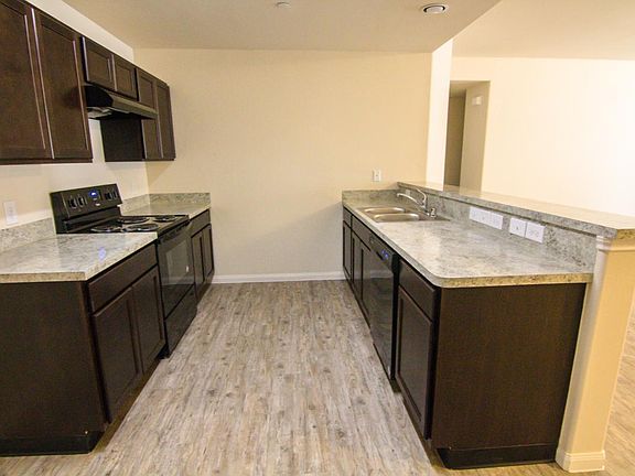 5th image of 2008 Oakwood St