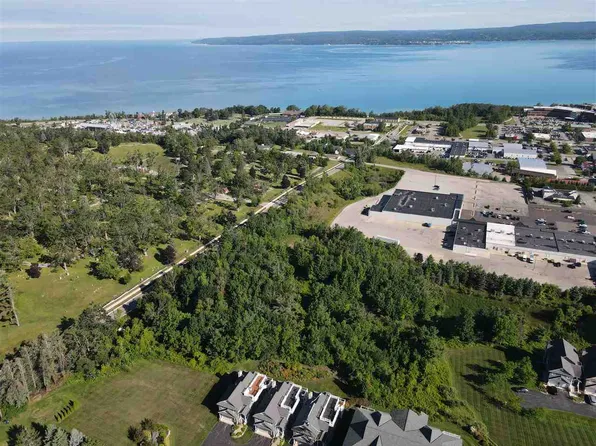 Cemetery Rd, Petoskey, MI 49770
