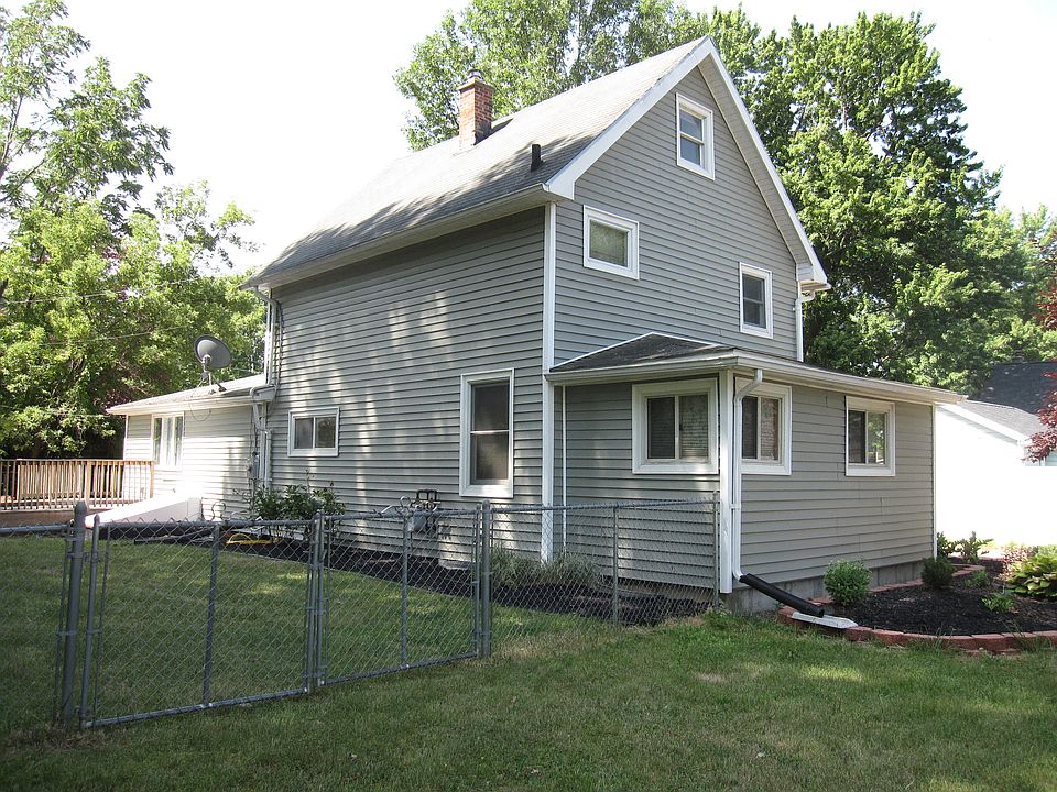1st image of 6058 Lakeview Cres
