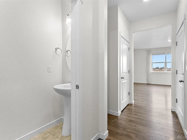 140 Race St — Photo 5