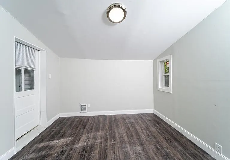 504 Morris St #1 — Photo 12