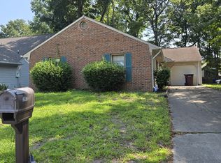 1907 White Rock Bnd, Chesapeake, VA 23320