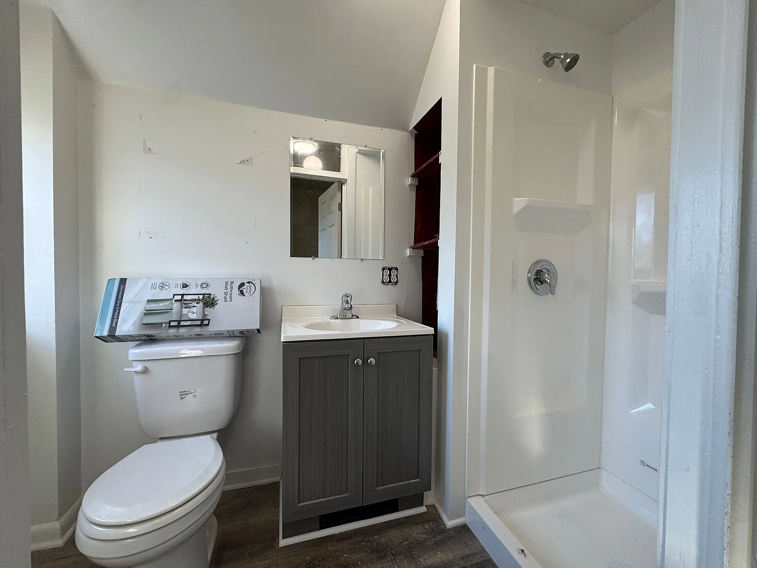 1 bed, 1.0 bath, $825 — Photo 4