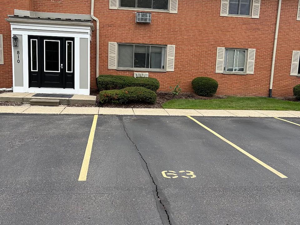 1st image of 810 Plate St Unit 205