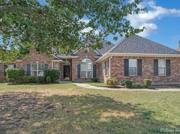 2425 Churchill Dr, Bossier City, LA 71111