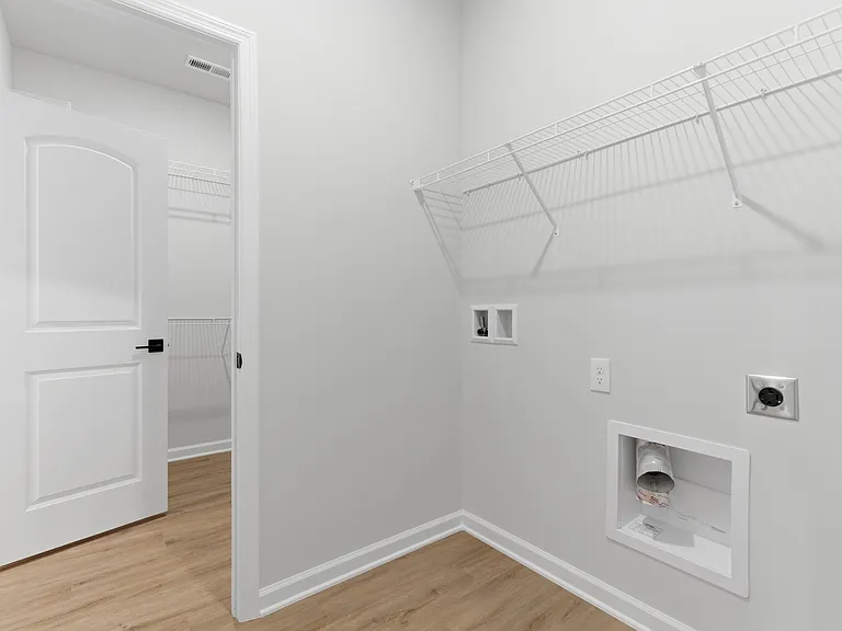 170 Saddle St — Photo 17