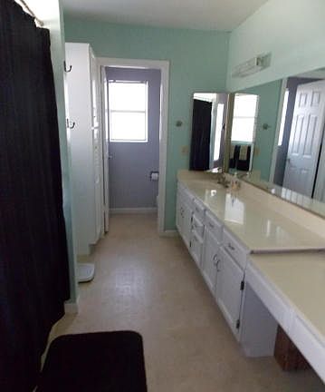 5th image of 8844 W Diana Ave