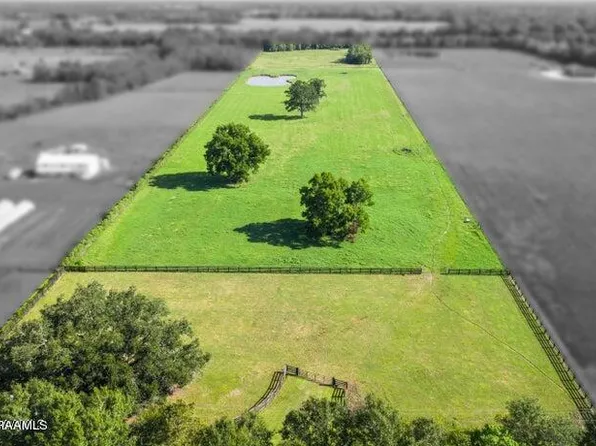 1527 Savoie Rd, Sunset, LA 70584