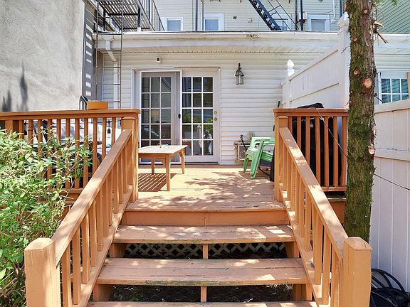 2nd image of 410 Adams St APT 1R