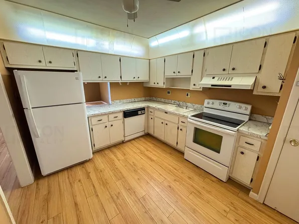 2060 NW 48th Ter, Fort Lauderdale, FL