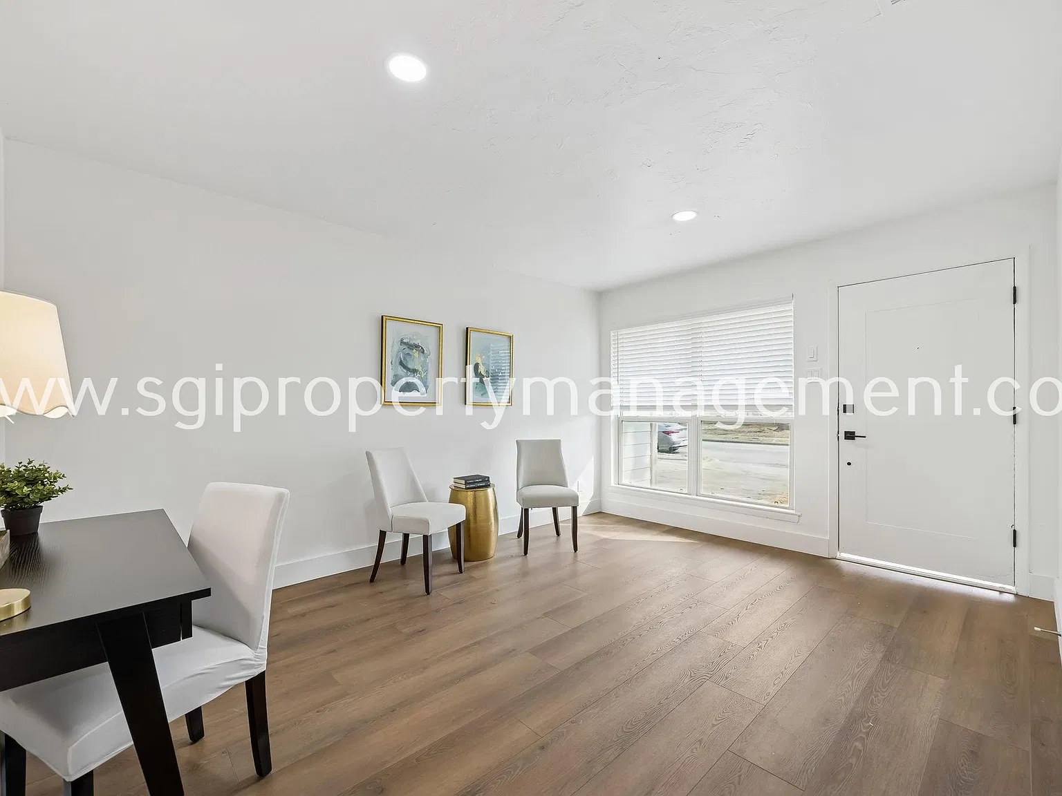 Beautifully, remodeled 4 bedroom home! — Photo 4