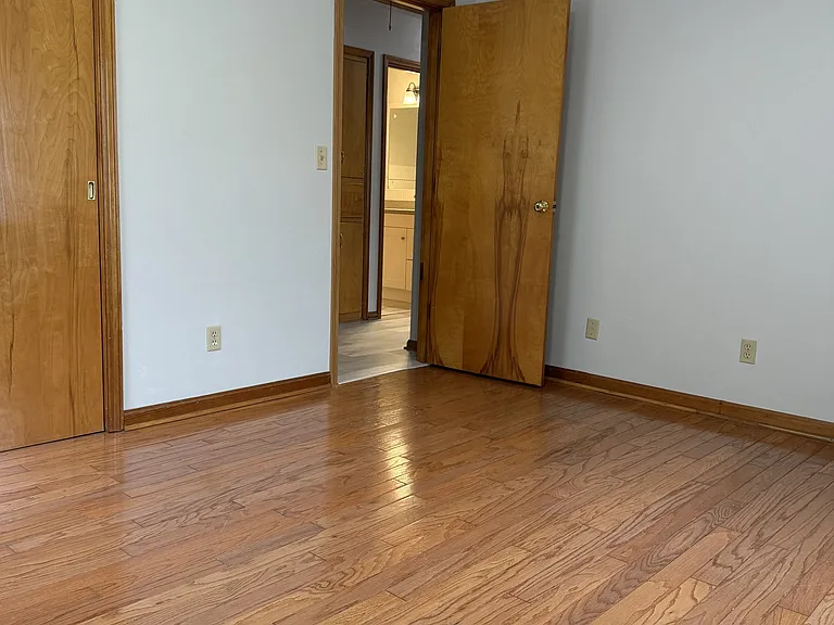 1813 Standish Pl — Photo 13
