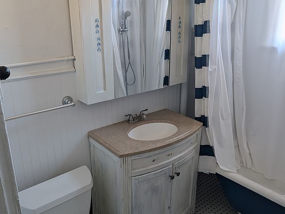 2nd image of 3359 N High St APT C