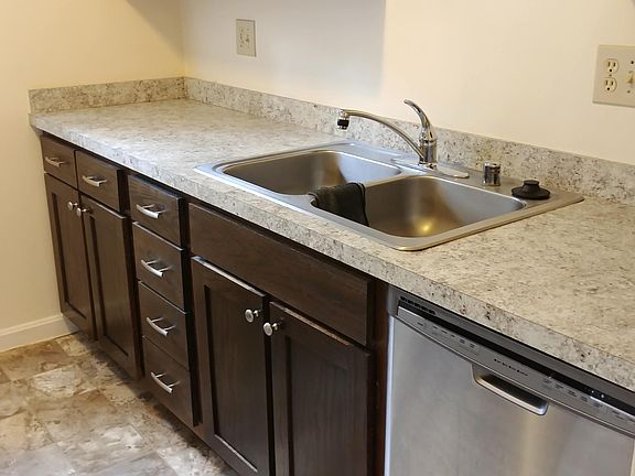 3rd image of 1601 Dayton Ave APT 3