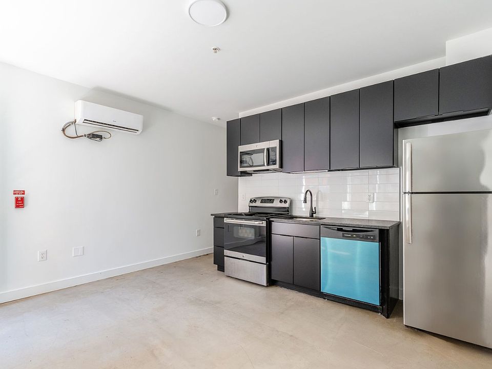 1st image of 3001 W Glenwood Ave #30
