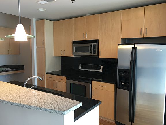 4th image of 361 17th St