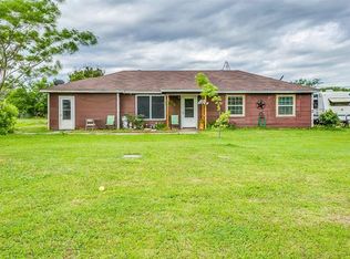3625 Meadow Lake Dr, Alvarado, TX 76009