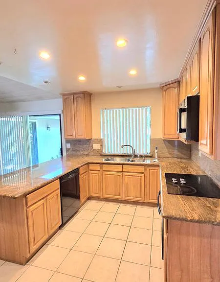 6480 Havenside Dr — Photo 5