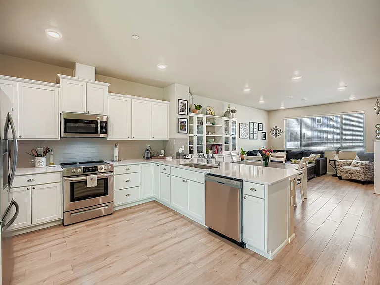 32668 Steamboat Ln — Photo 8