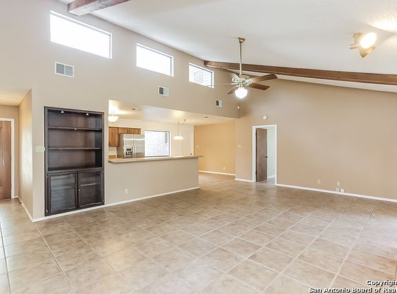 3rd image of 19615 Encino Knoll St