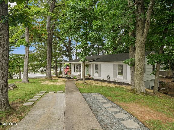 2nd image of 3604 Sisk Rd