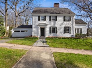 27 Laurel Rd, Hamden, CT 06517