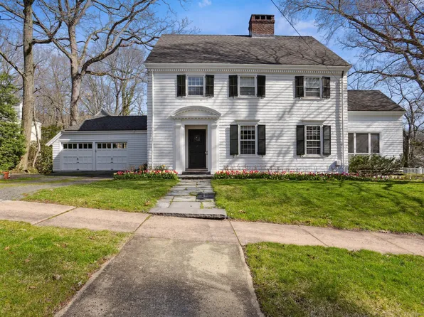 27 Laurel Road, Hamden, CT 06517