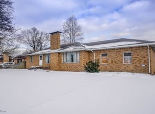 128 Perry Dr NW, Canton, OH 44708