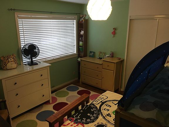 5th image of 1329 Sanchez Ave