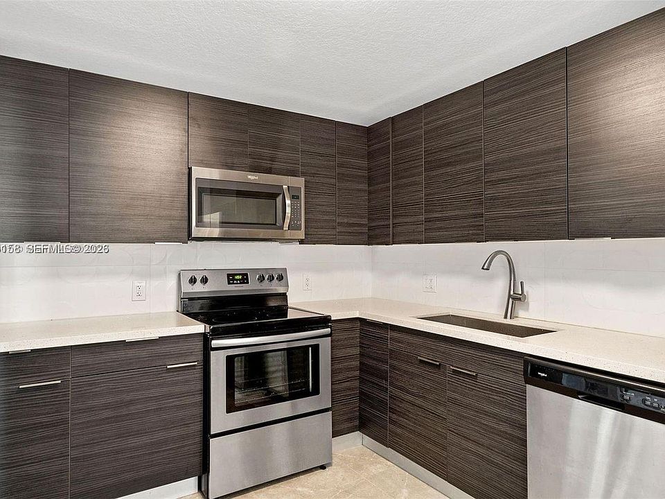 1st image of 390 Racquet Club Rd APT 202