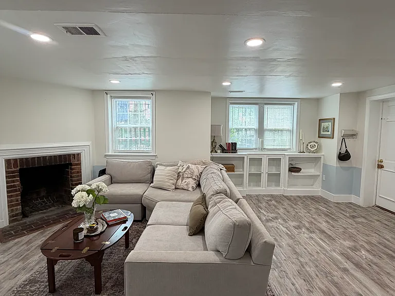 520 2nd St SE #1 — Photo 3