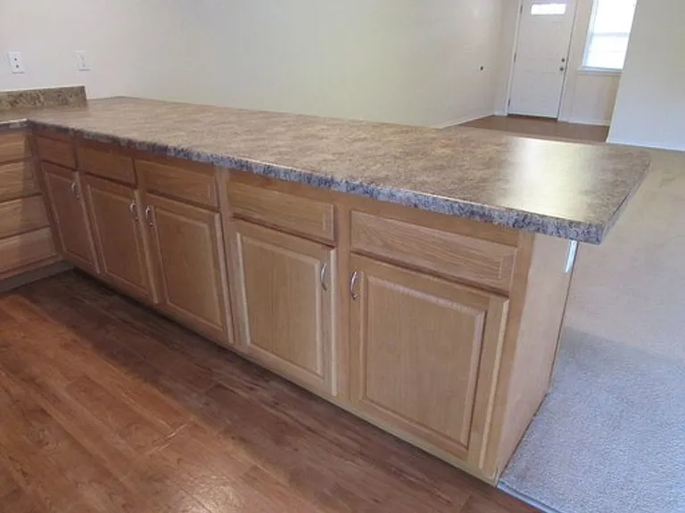 118 Andrews Dr — Photo 8