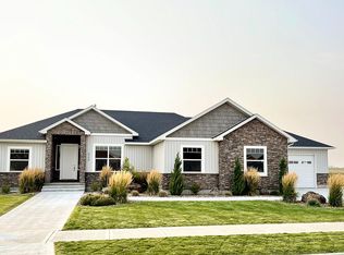 5145 Pevero Dr, Idaho Falls, ID 83401