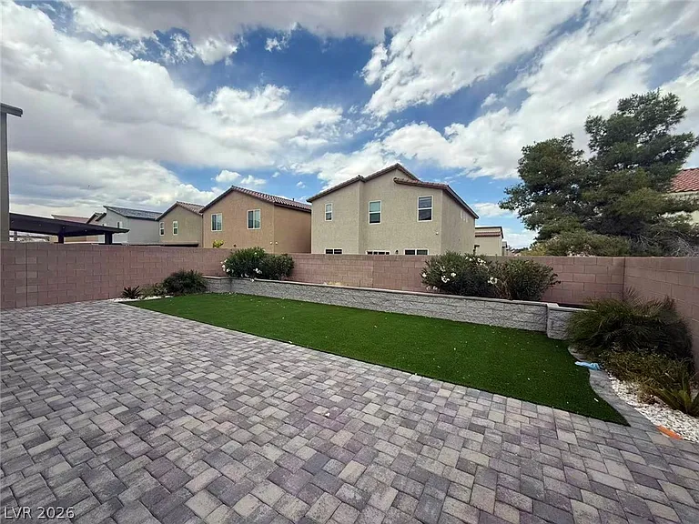 7456 W Diablo Dr — Photo 6