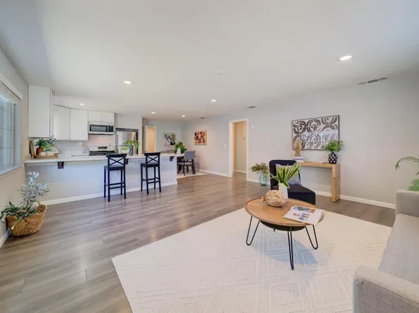 2392 Boxwood Street, Sacramento, CA 95815