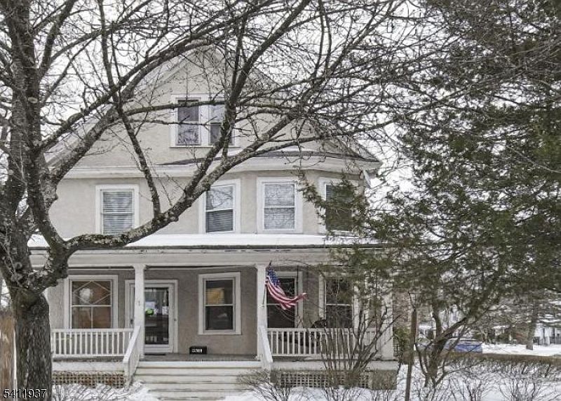 1st image of 1 Irving Pl