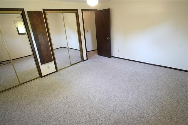 1st image of 1716 Knoll Crest Dr