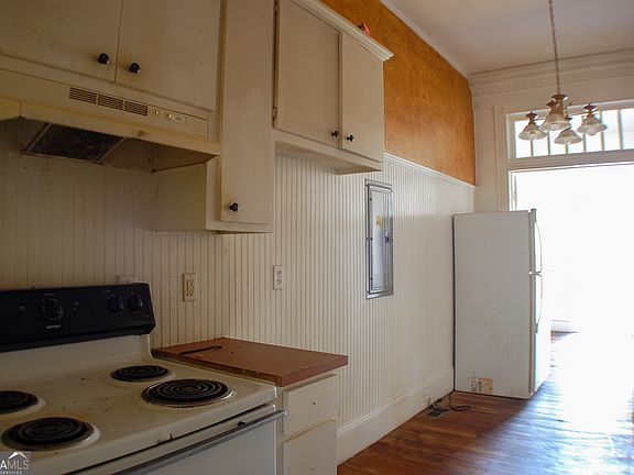 3rd image of 1116 18th St