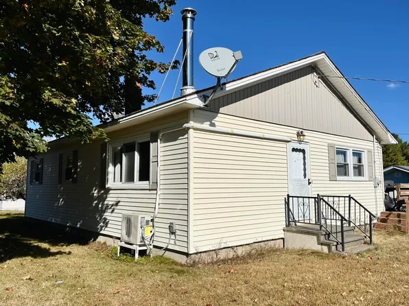 29 North Street, East Millinocket, ME 04430