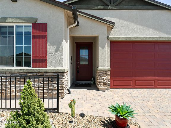 2nd image of 6279 Goldfinch Dr