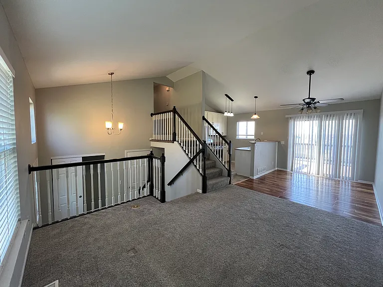 15301 Davidson St — Photo 4