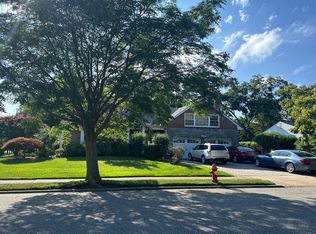 394 Ocean Ave, Massapequa, NY 11758