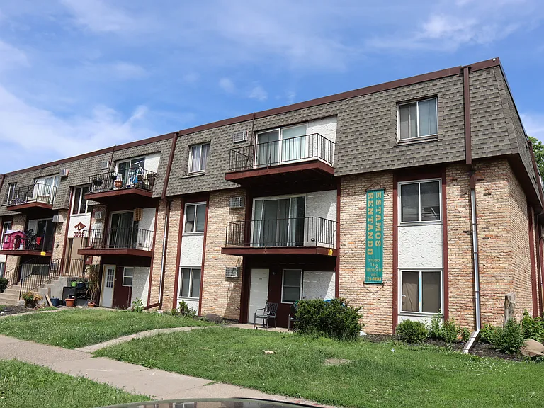 Pleasant Apartments — Photo 20