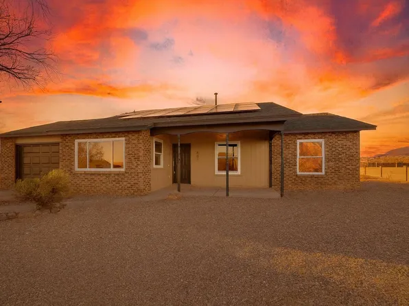 481 Feldspar Dr NE, Rio Rancho, NM 87124