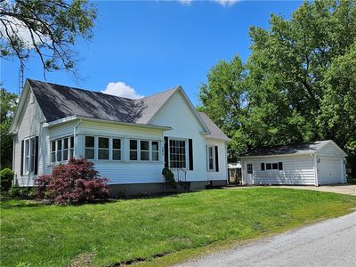 305 N Madison St, Sullivan, IL, 61951
