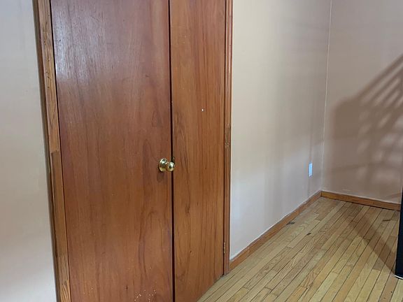 4th image of 1145 Saint Lawrence Ave APT 3