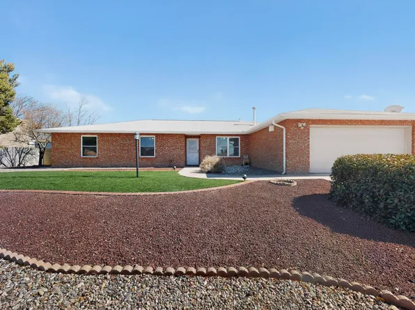 204 Wyoming Autumn Rd NE, Rio Rancho, NM 87124