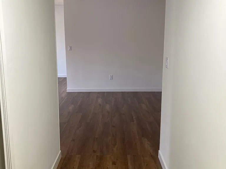 10500 Moorpark St #12 — Photo 1