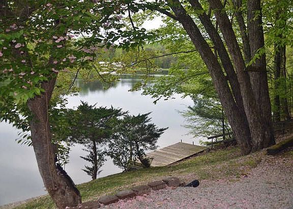 3rd image of 1273 Lakeshore Ln #00